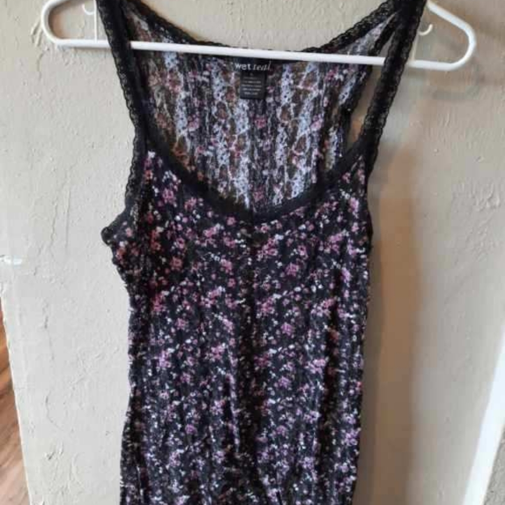 Women's size Large tank top.